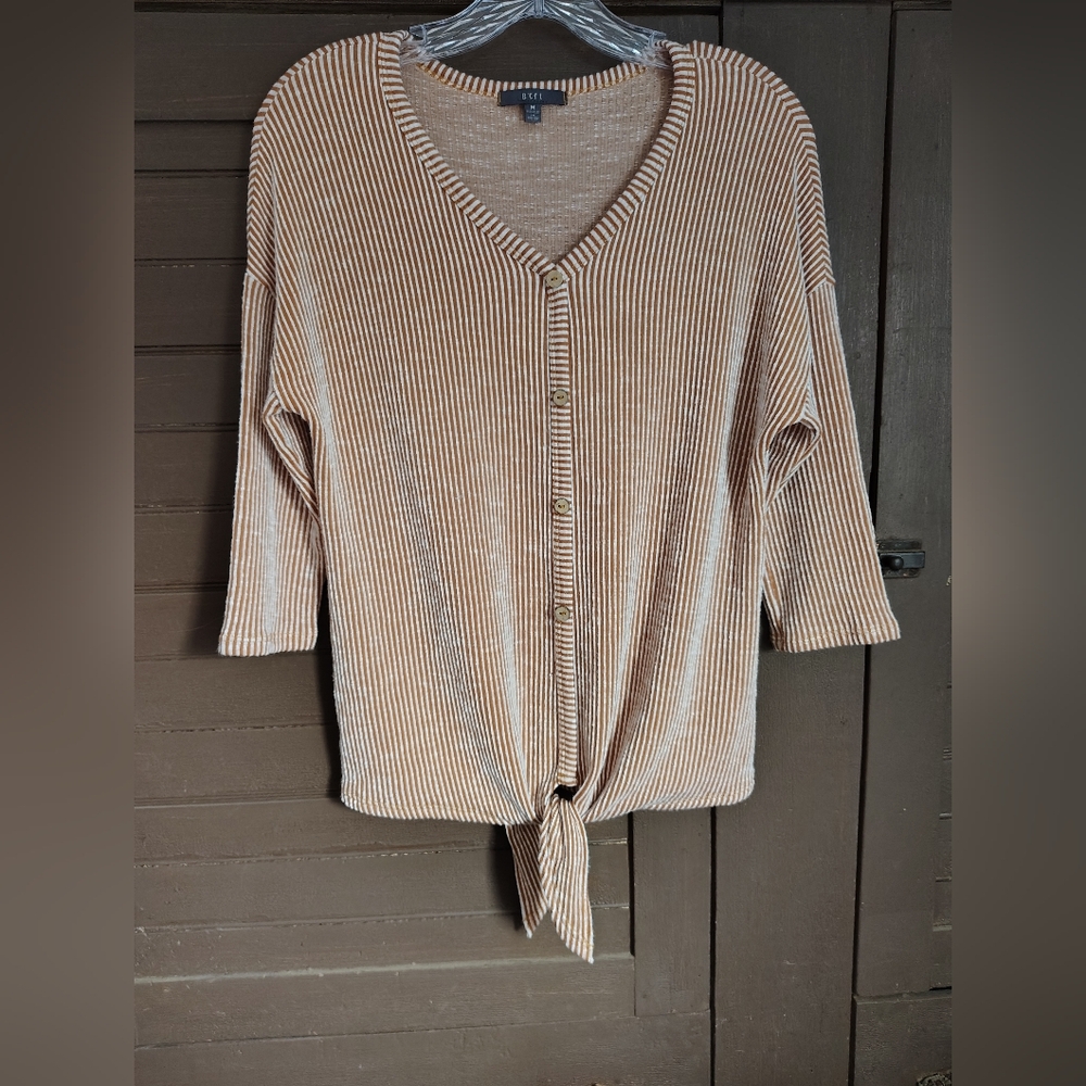 Gyft Striped Tie-front Top * Size Medium